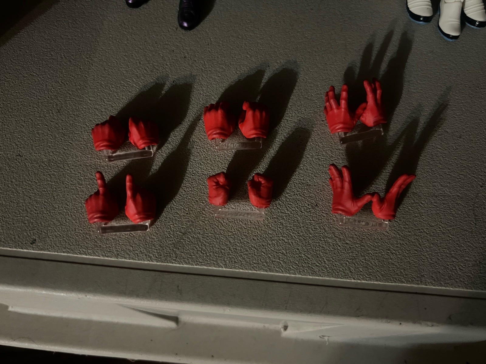 Mafex Captain America Pair Of Hands For Fodder Or Customs