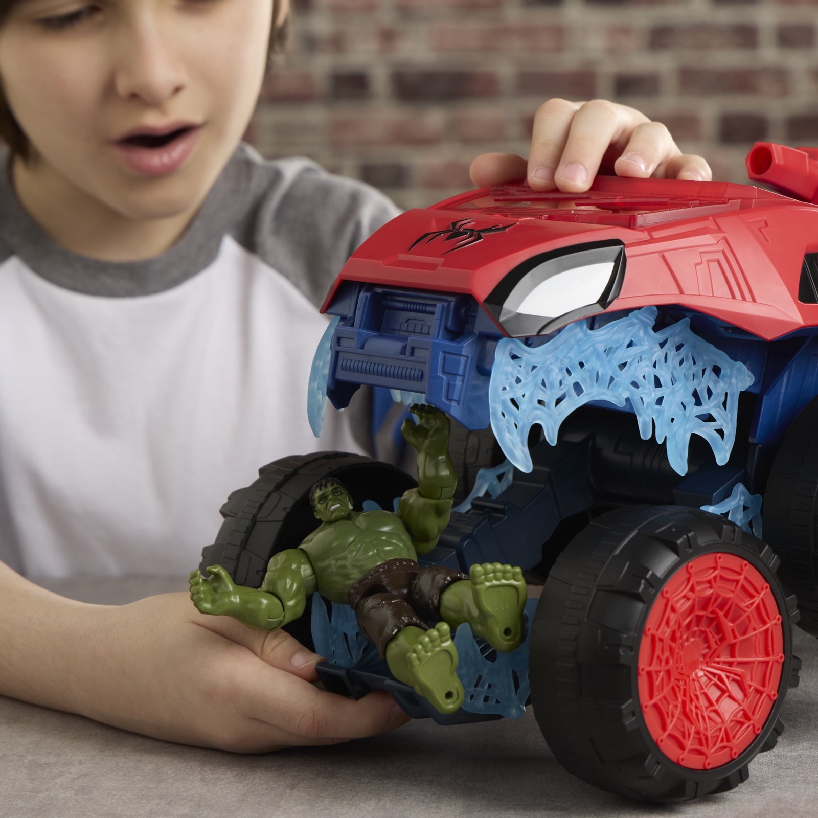 Marvel Spider-Man Brand New Day 2-In-1 Super Chompin Tank Action Figure and Toy