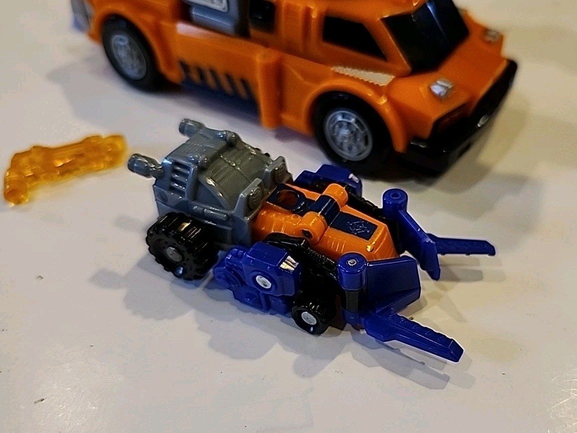 Transformers Armada Smokescreen w/ Liftor Mini Con And Weapon 2002