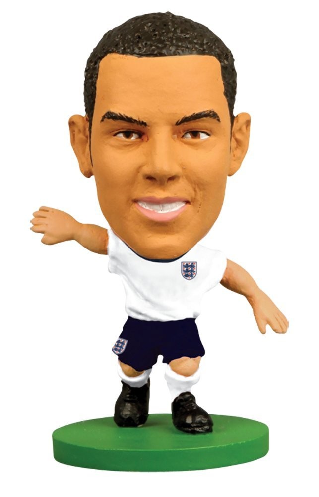 SoccerStarz SOC630 – England Fußballmannschaft Theo Walcott – Heimtrikot