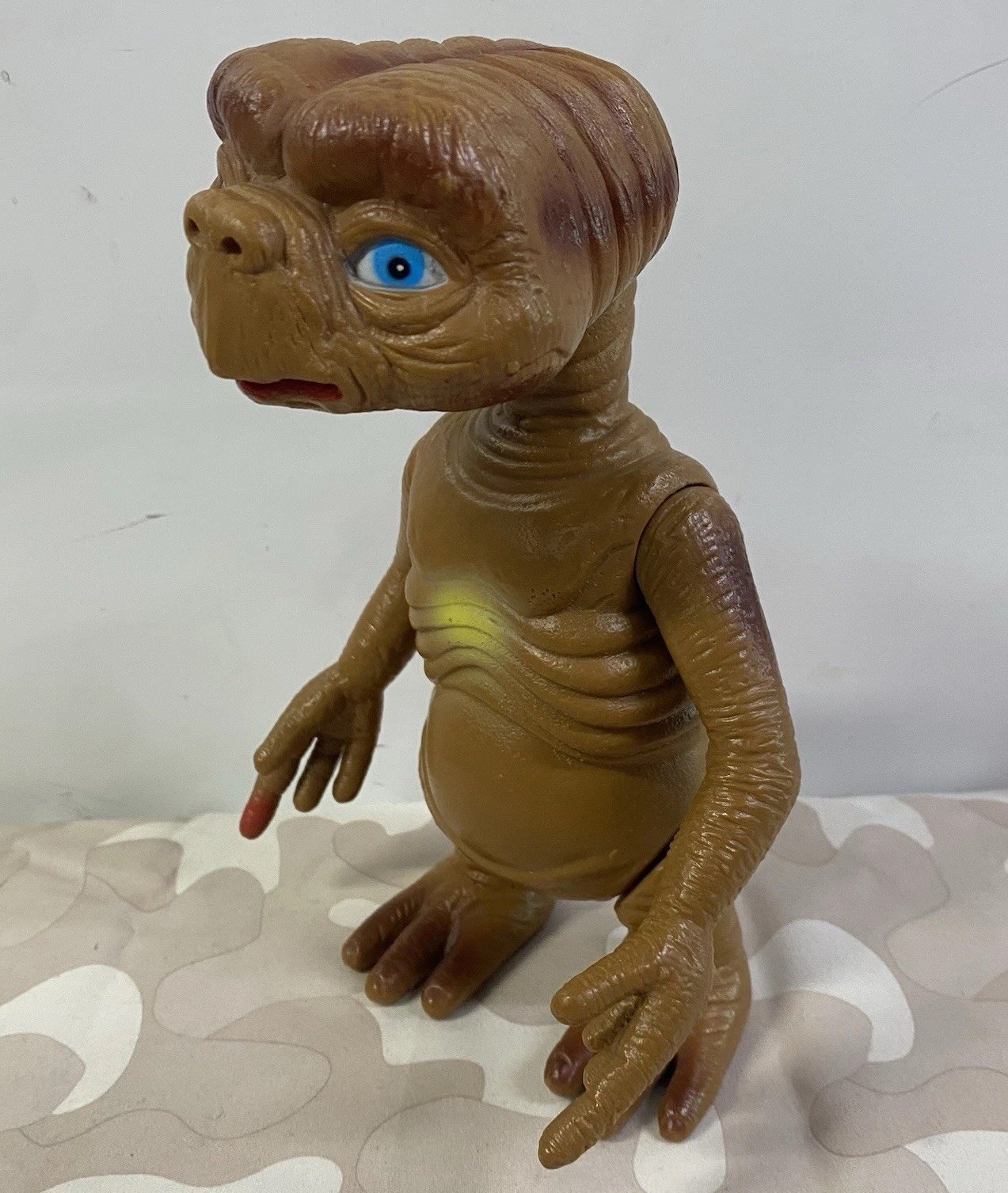 Vintage E.T. Extraterrestrial Action Figure Toy 8&Prime; Spielberg ET LJN 1980s 80s