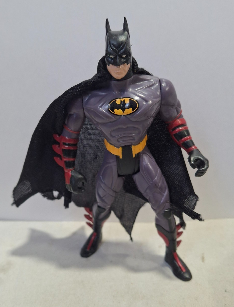 1995 Kenner DC Comics Batman Forever Attack Wing Action Figure with Cape 825-78