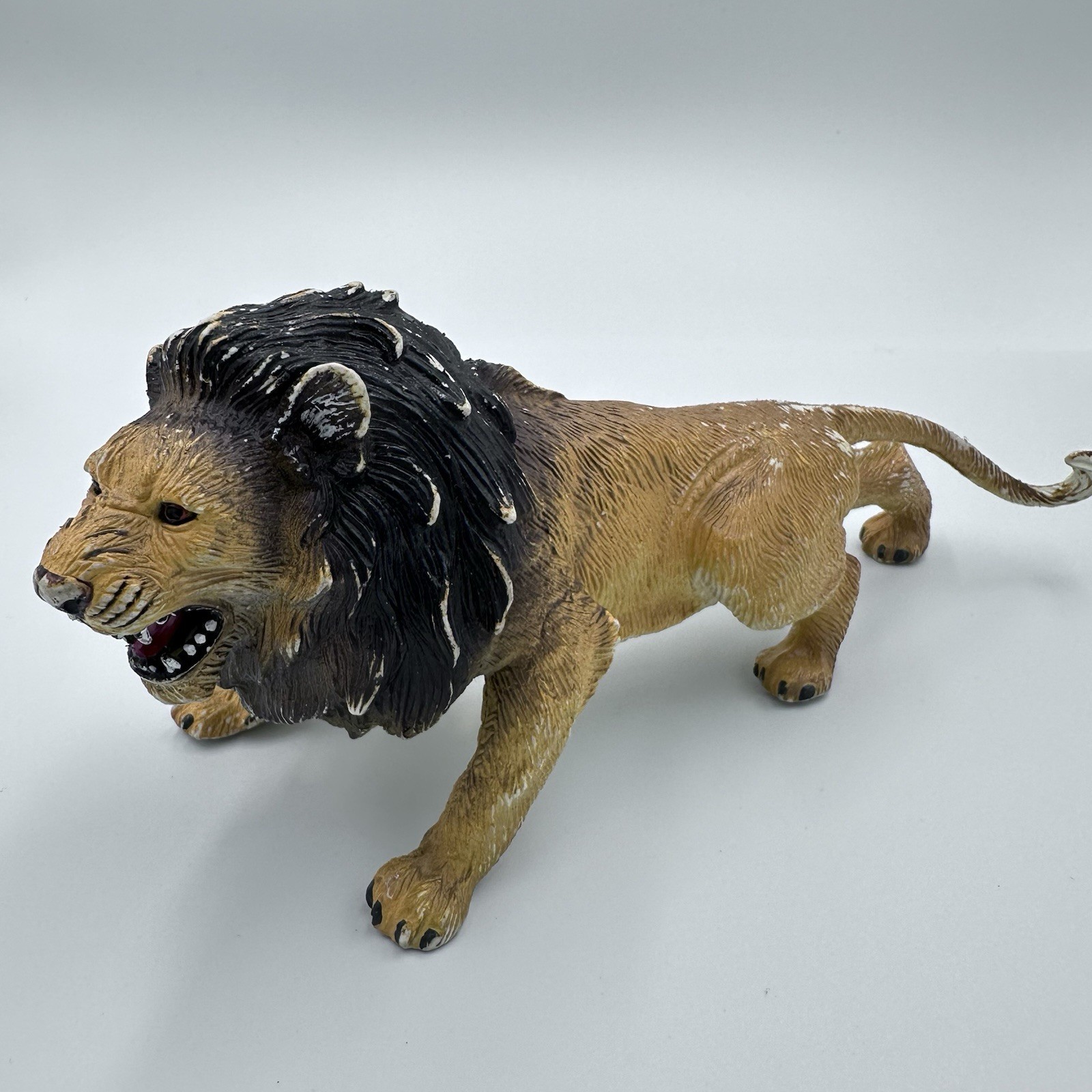 AAA Toy Lion Heavy Vinyl Hard Rubber Roaring Jungle Zoo Cat Figure