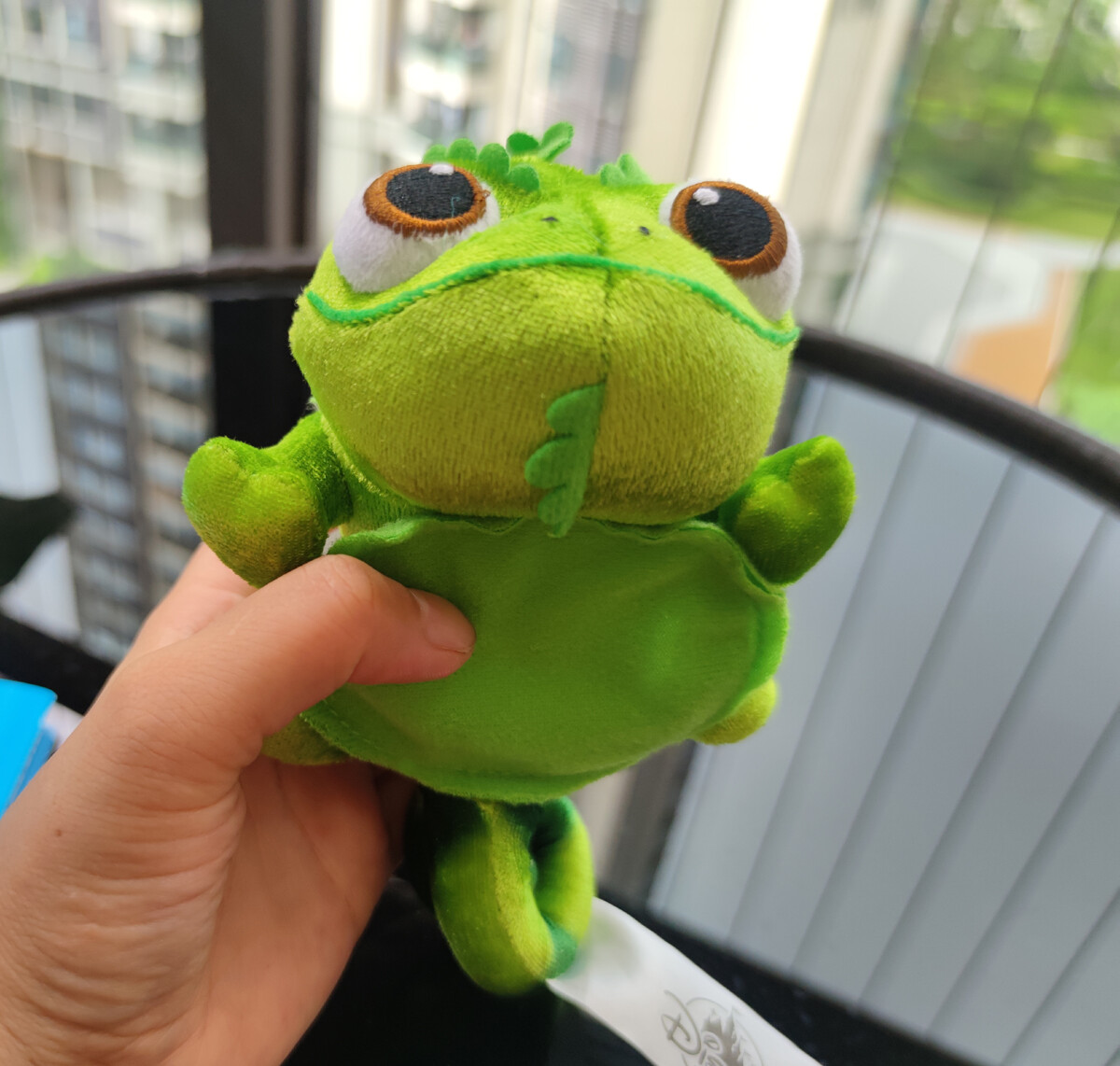 Disney Ratatouille Tangled Pascal stitch Oswald Magnetic Shoulder Plush