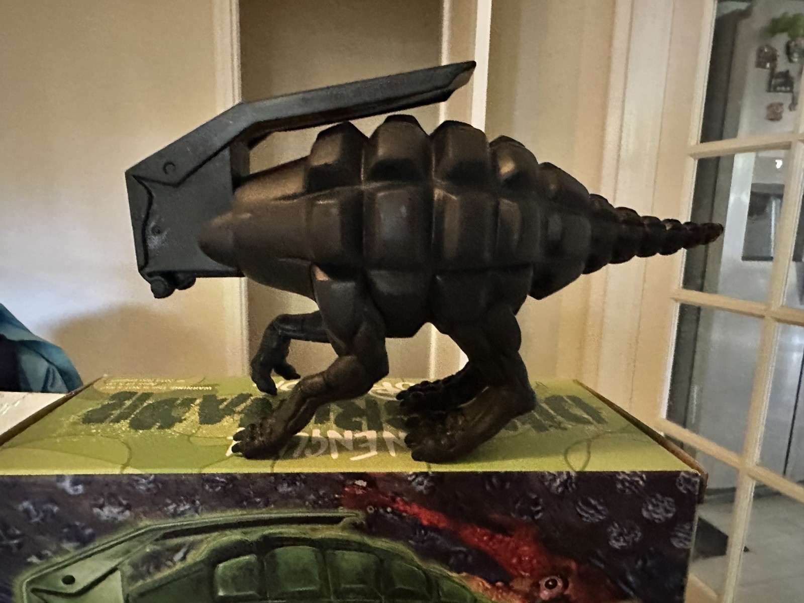 RON ENGLISH DINOGRENADE POPAGANDA VINYL TOY SIGNED! limited color way
