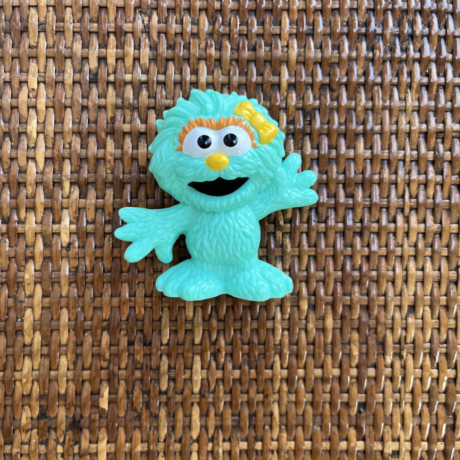 Sesame Street Workshop Hasbro Lot of 15 3&Prime; Plastic Figures (Assorted) 2013-2018