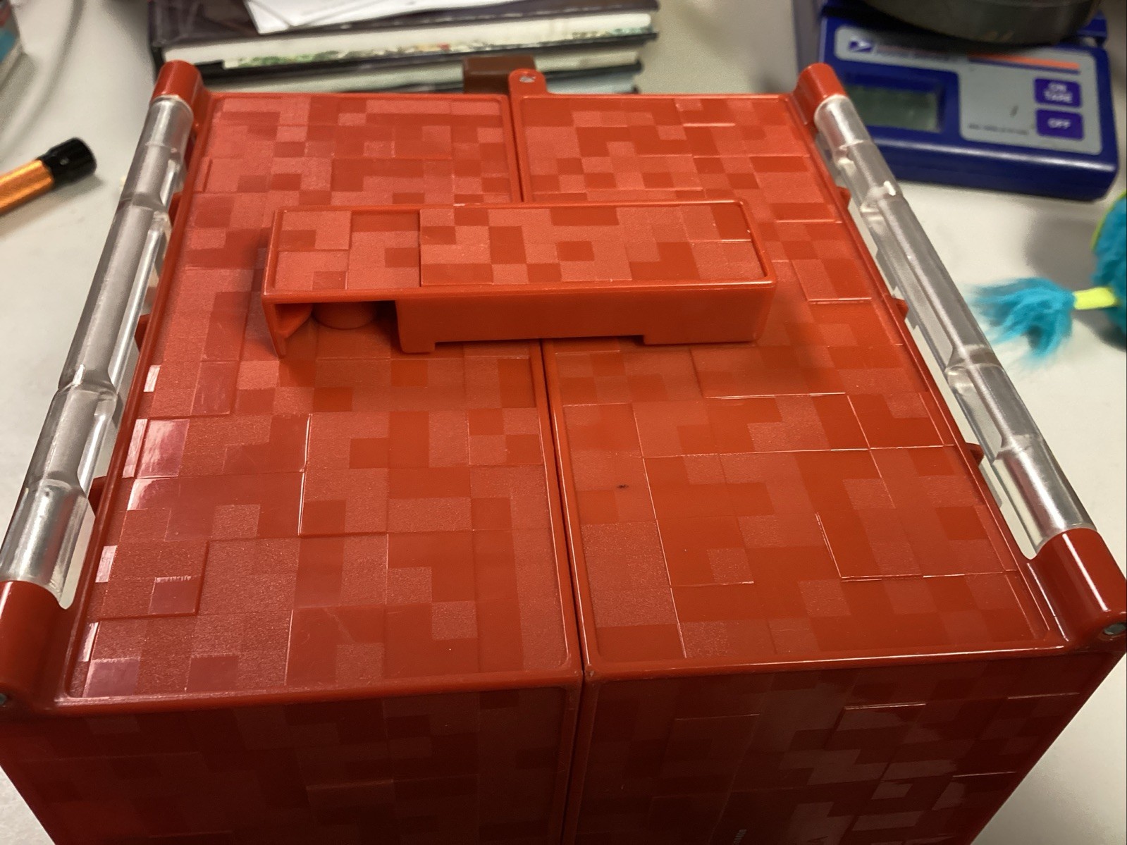2014 Mattel Minecraft Mini Figure Collector Red/Brown Case Storage Cube