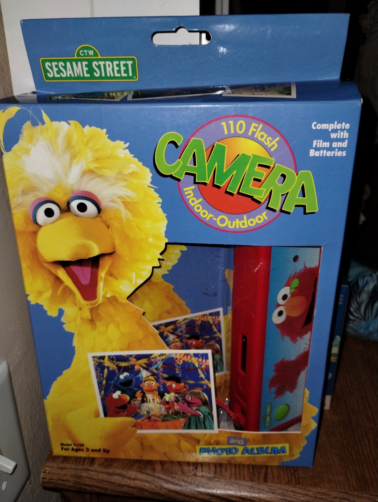 VTG Sesame Street Camera 110 Flash Indoor Outdoor Model S-100 Plus film & Album