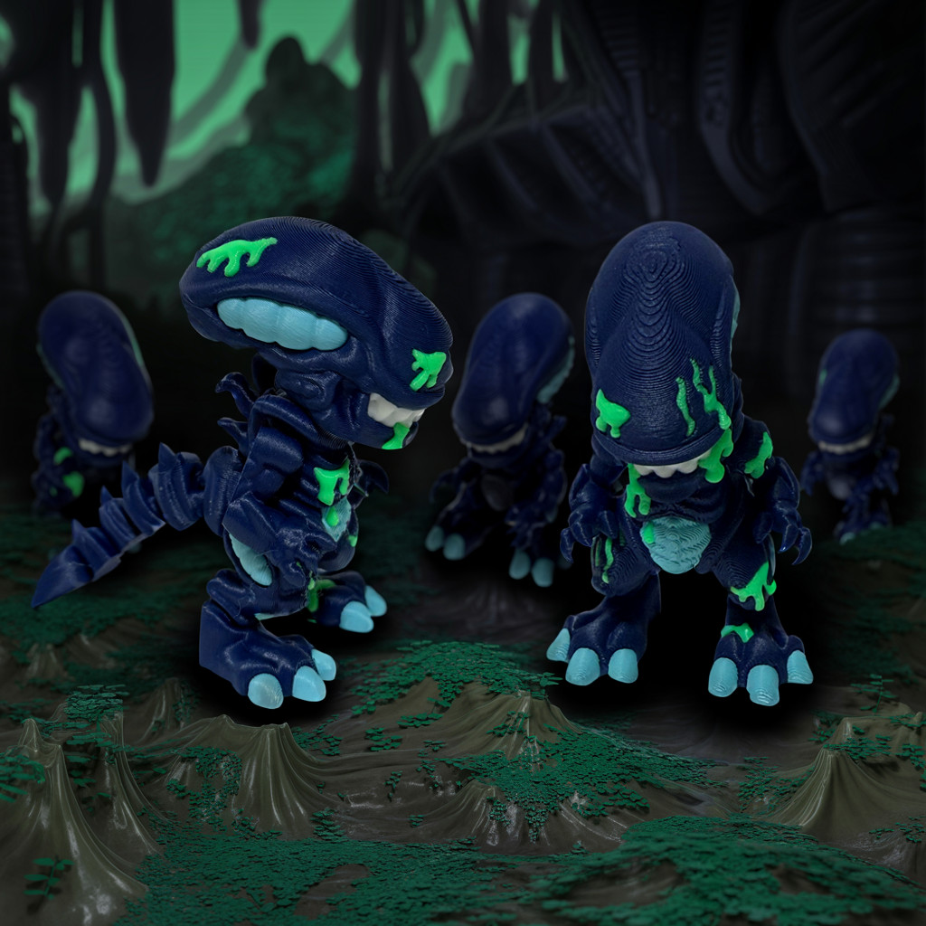 3D Printed Xenomorph Alien & Predator Figures Mini Collectibles Keychain Options