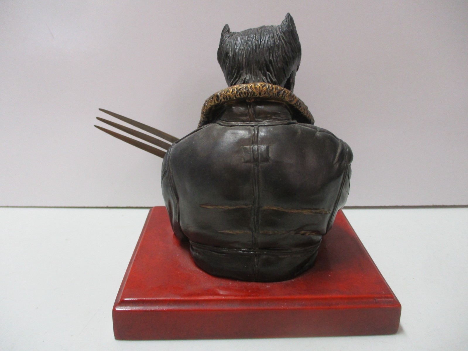Marvel Limited Earth X Logan Bust Statue