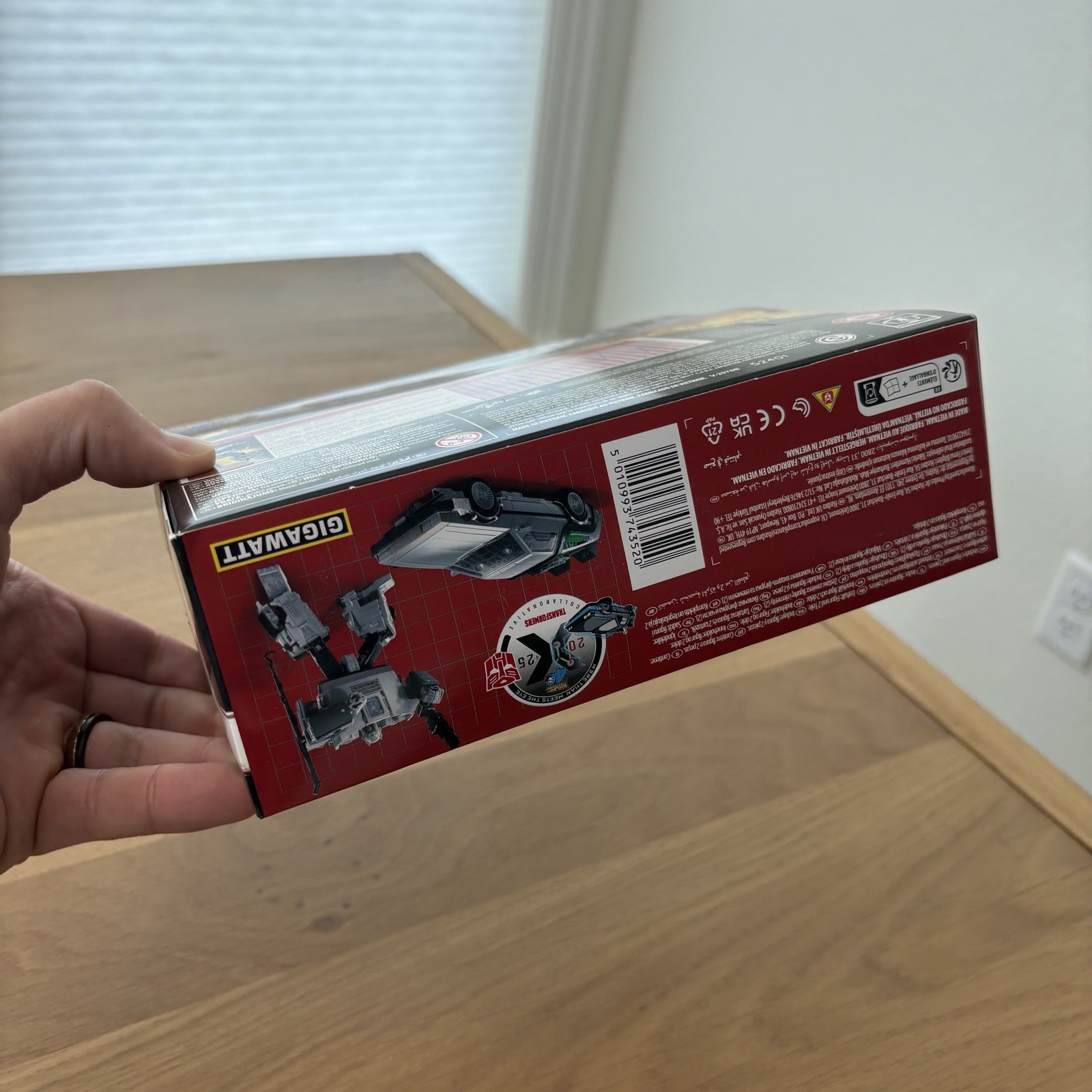 💥NEW Transformers Back to the Future Gigawatt Limited Edition 1985 40th BTTF G1