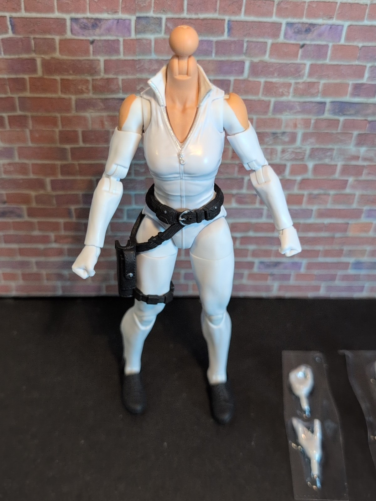 Marvel Legends Series Sharon Carter « BODY & EXTRA HANDS ONLY » 6&Prime; Female Action