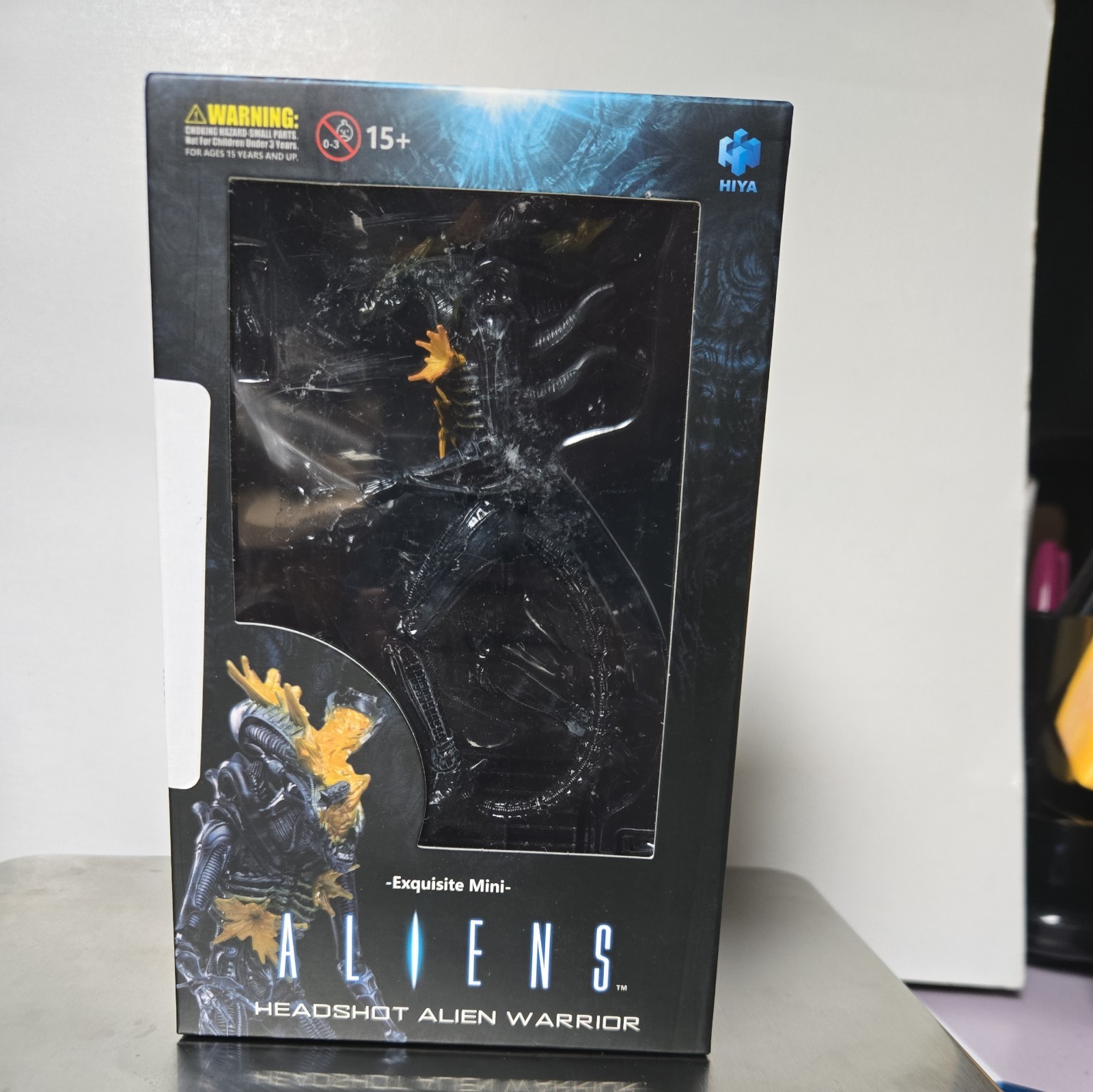 Hiya Toys Aliens Battle Damaged Alien Warrior Exquisite Mini 1/18 Scale Figure