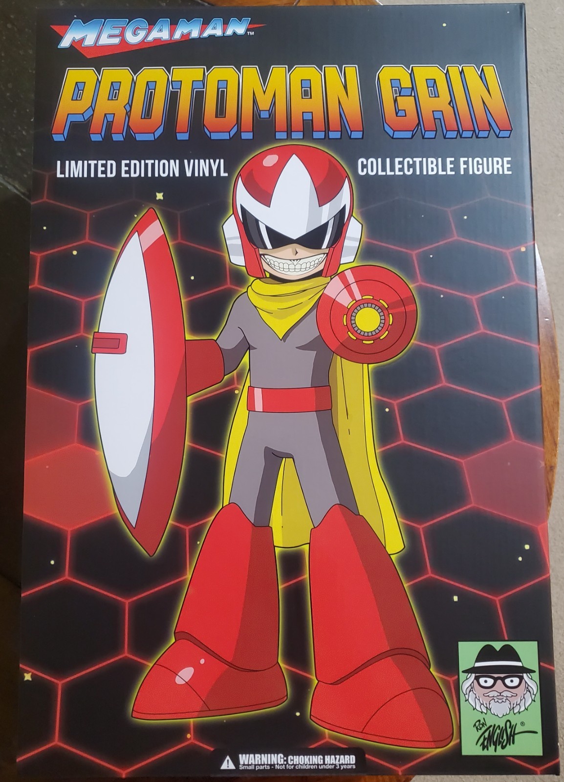 NWB Ron English Mindstyle/Popaganda Mega-Man « Protoman Grin » 15&Prime; Vinyl Figure