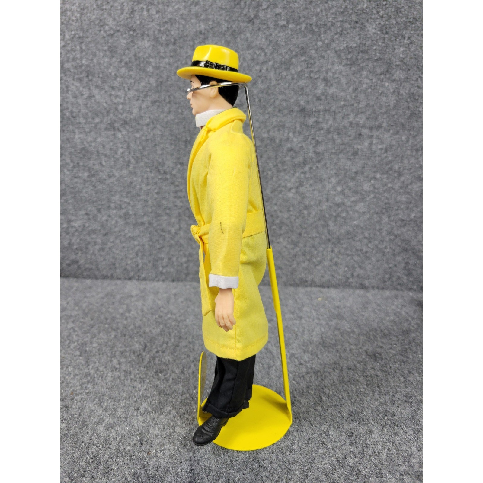 Vintage 1990 Dick Tracy 9&Prime; Action Figure Applause Disney Yellow Trenc Coat Stand