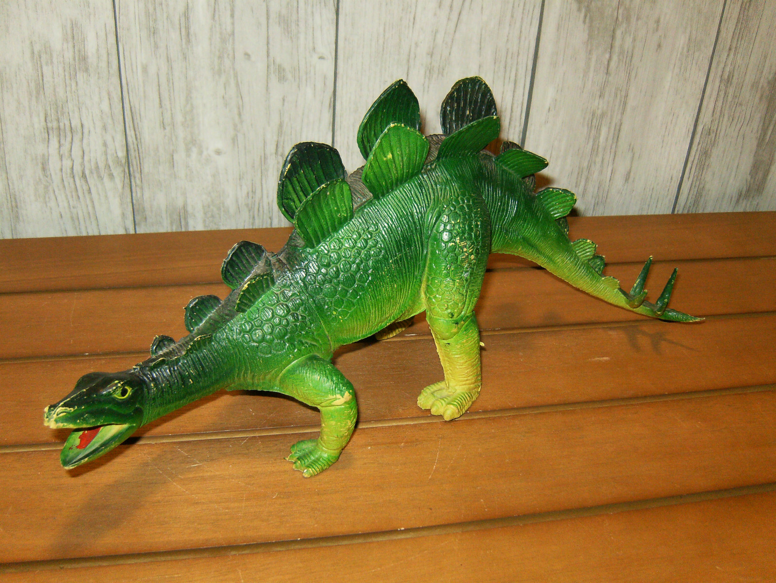 Vintage Dor Mei UKRD Dinosaur Figure Large 15” Yellow Green Blue Stegosaurus