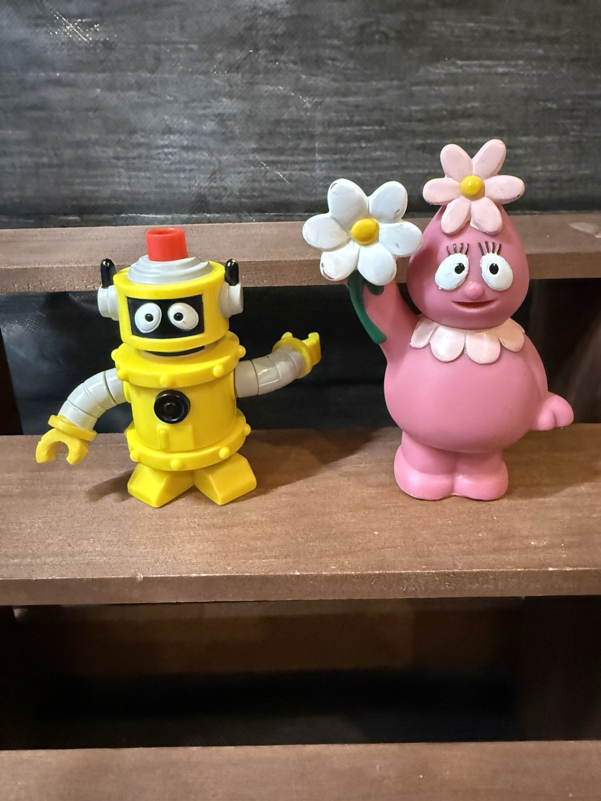 Yo Gabba Gabba Figures – 2013 Jazwares – Foofa And Plex