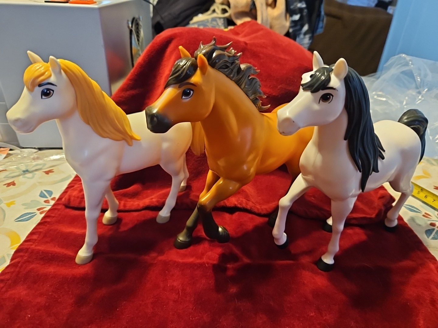 DreamWorks Spirit Running Free Lot Of 3 Horses 8&Prime; Tall Mattel 2020
