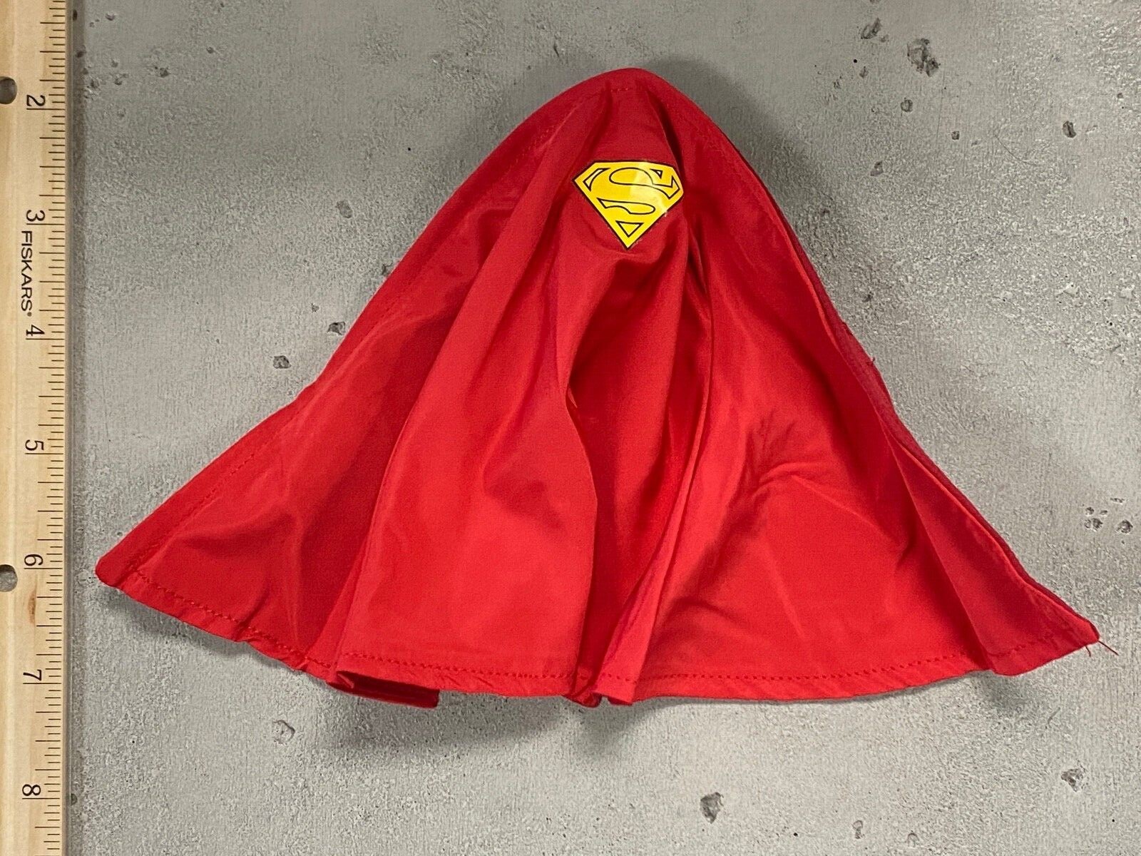 SU-MF-C-SUP2: 1/12 Two Tone Red Wired Cape with logo for 6&Prime;~7&Prime; DC Superman