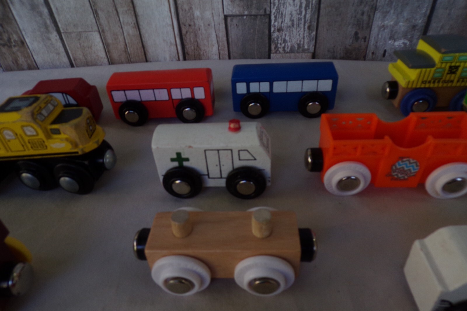 Thomas the Train wooden railway buildings Orbrium train lot