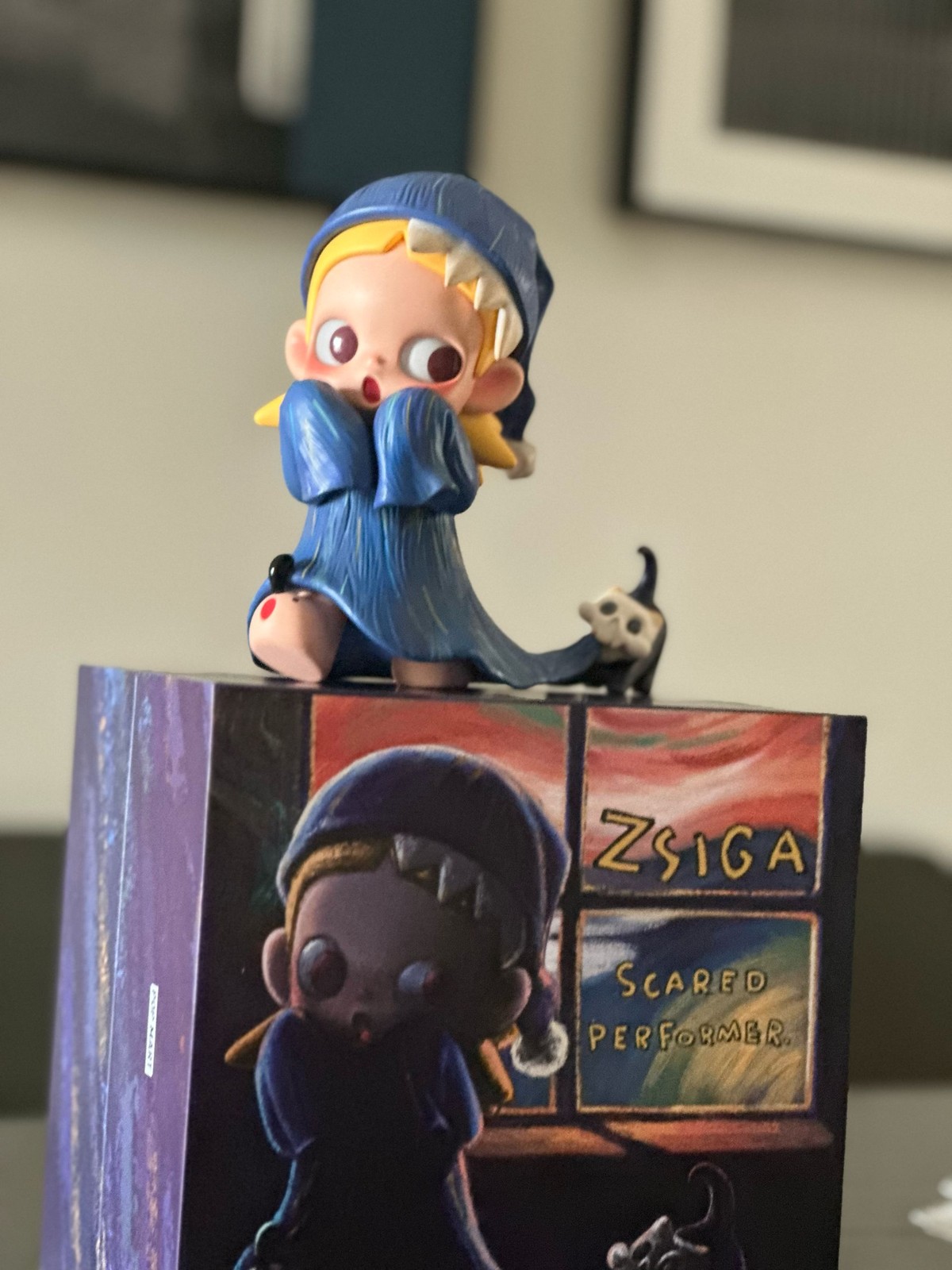 Authentic Zsiga Scared Performer Figure Toy Limited Edition Figure Toy New 16cm