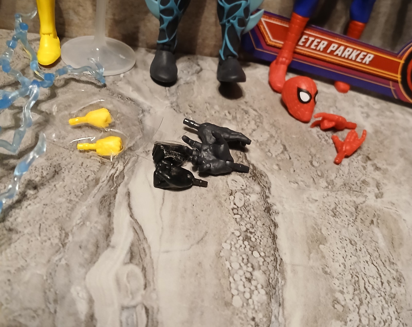Marvel Legends Spider-Man SpiderVerse Lot of 4 Peter Parker The Spot Electro 6&Prime;
