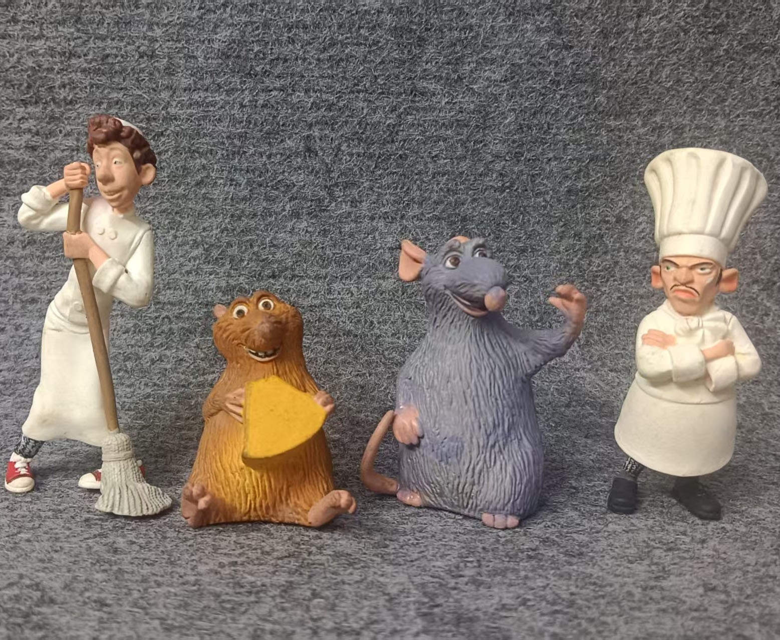 Disney Ratatouille Figures Set (4pcs) – Linguini, Remy, Emile, Skinner 3&Prime;-4&Prime;high