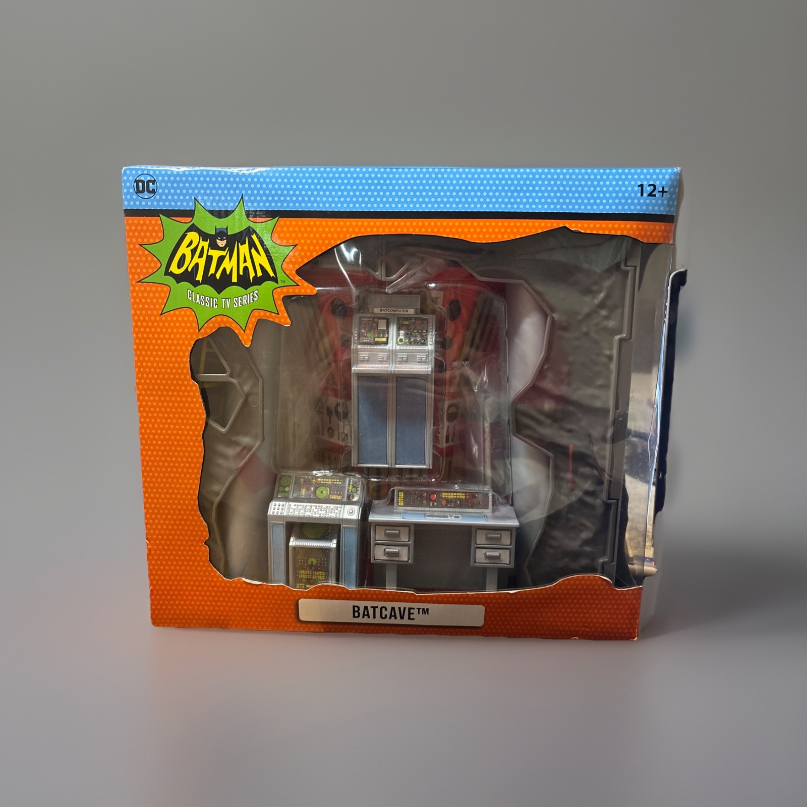 McFarlane DC Retro Batman 66 – Batcave Playset