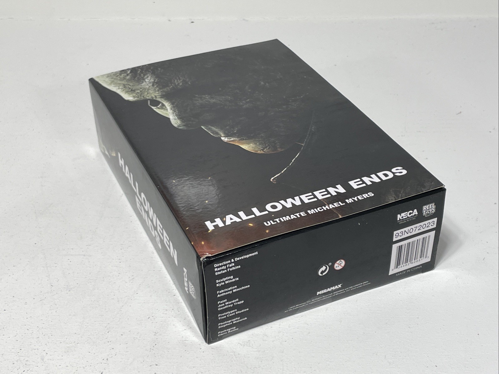 NECA Halloween Ends Ultimate Michael Myers Collectible Figure