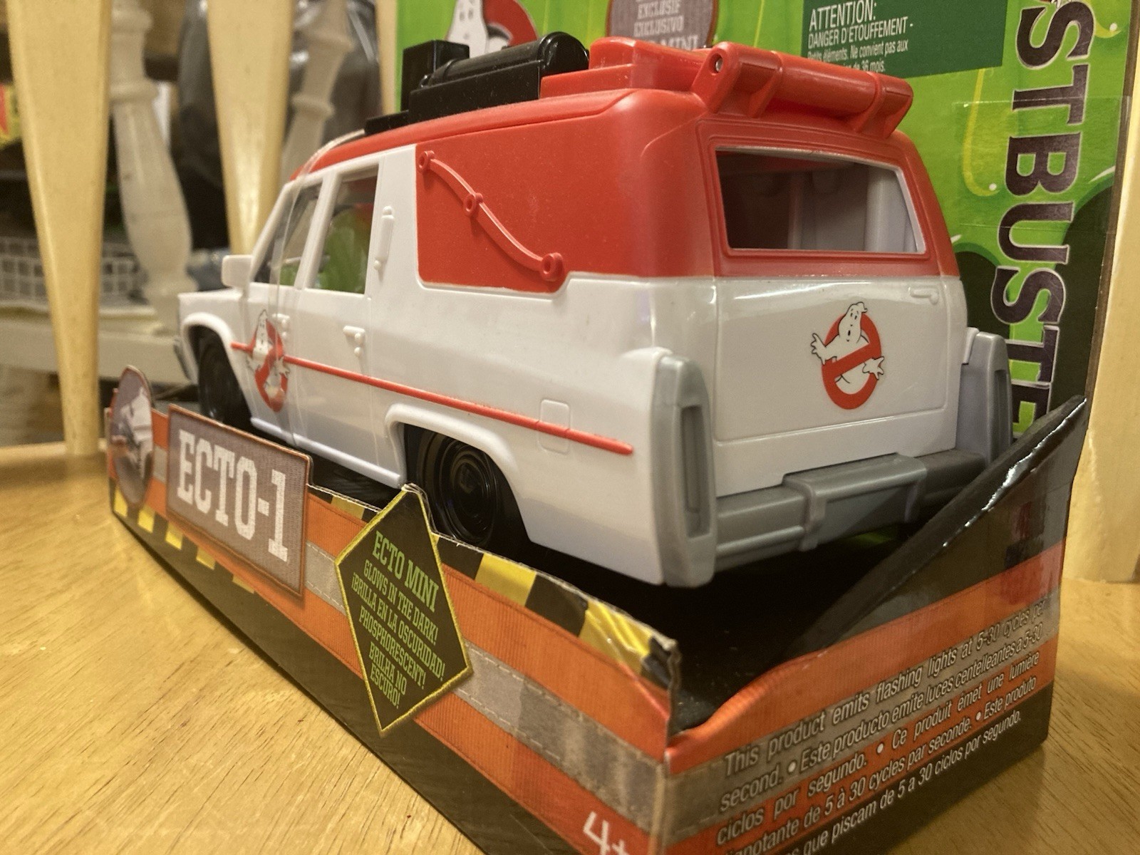 Ghostbusters Ecto-1 Mini ,W/Light Up Glow In The Dark Slimer -Light works -2016