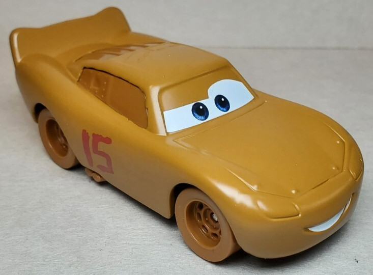 Disney Pixar Cars 3 Chester Whipplefilter Lightning McQueen Diecast 1:55 FC