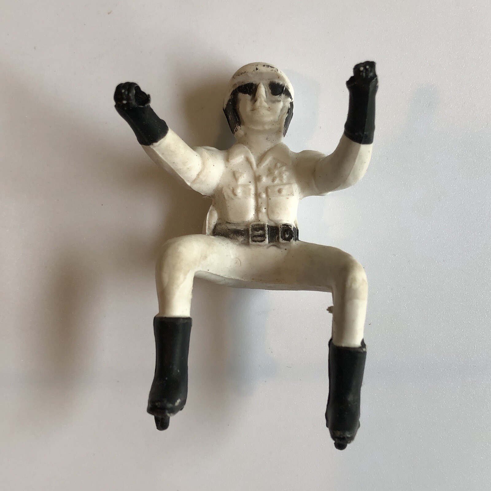 VINTAGE RUBBER POLICE MOTORCYCLE RIDER WHITE BLACK ACTION FIGURE