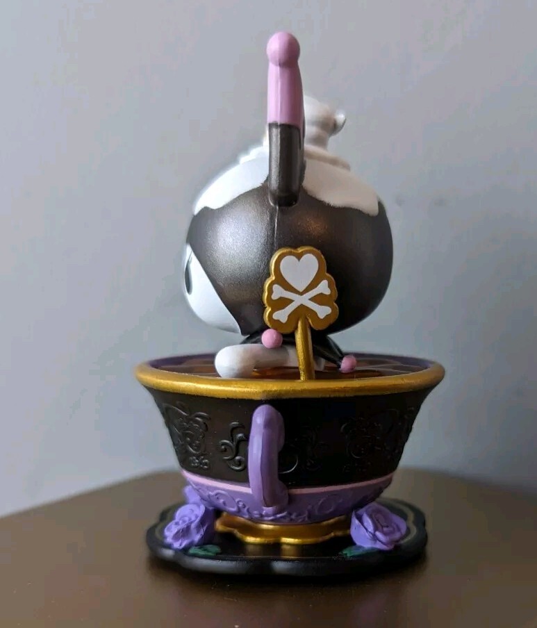 Kuromi in Rose Teacup Tokidoki Hello Kitty Series 4 Garden Tea Party w/Box
