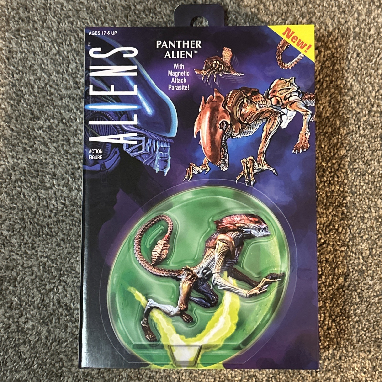 2020 NECA ALIENS Panther Alien w/Magnetic Attack Parasite Action Figure NEW MINT