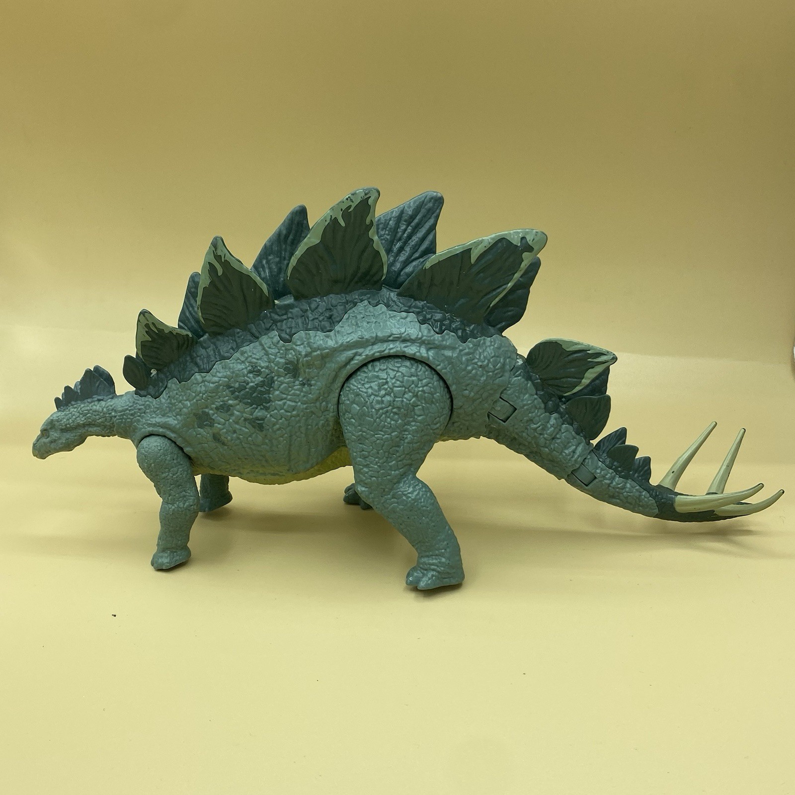 Jurassic World Stegosaurus Action Attack Dinosaur Toy Figure 14in Mattel