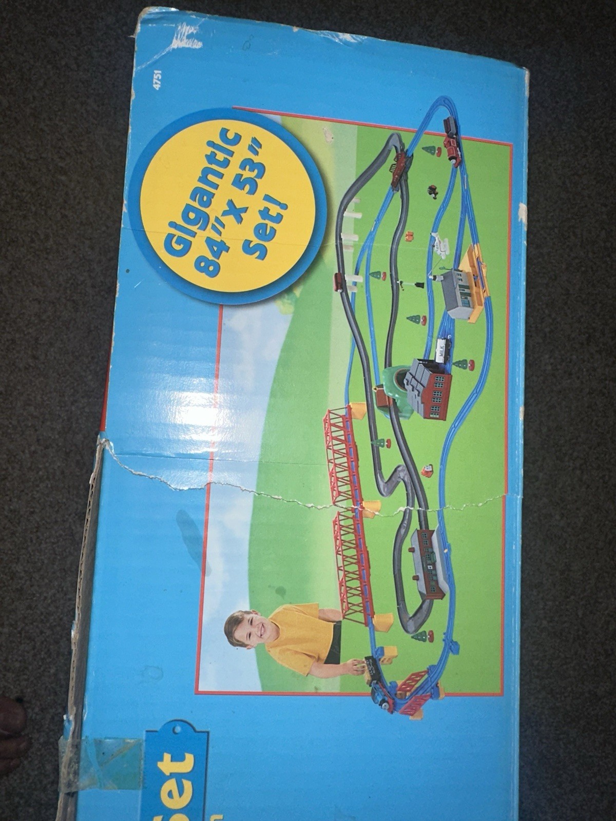 TOMY Thomas the Train Giant Set Motorized Road & Rail System 2006 COMPLETE OPNBX