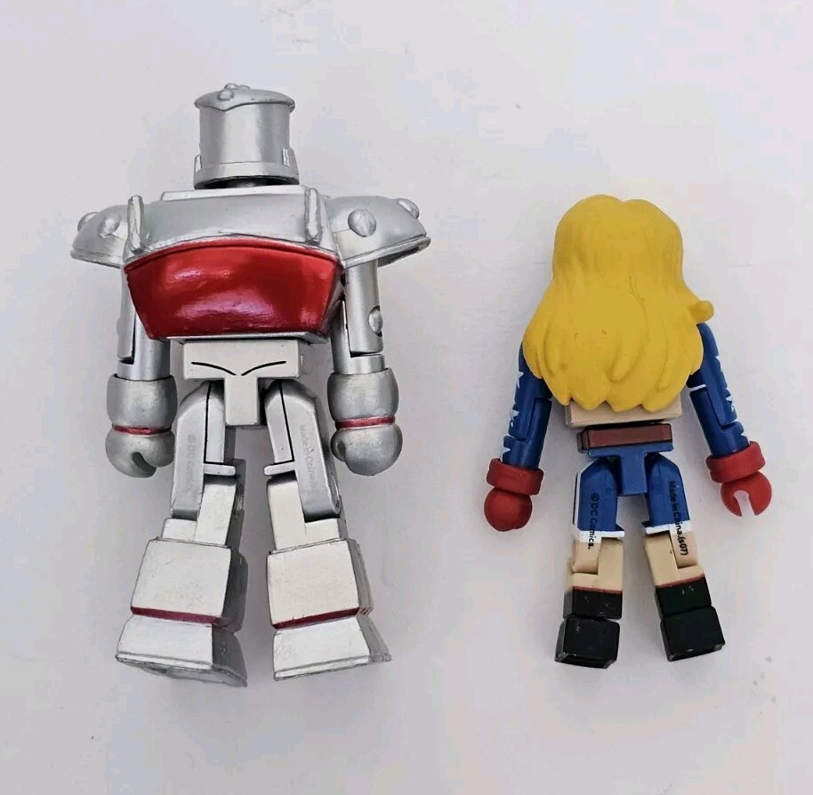 Loose DC Diamond Select Minimates Stargirl and Stripe figures