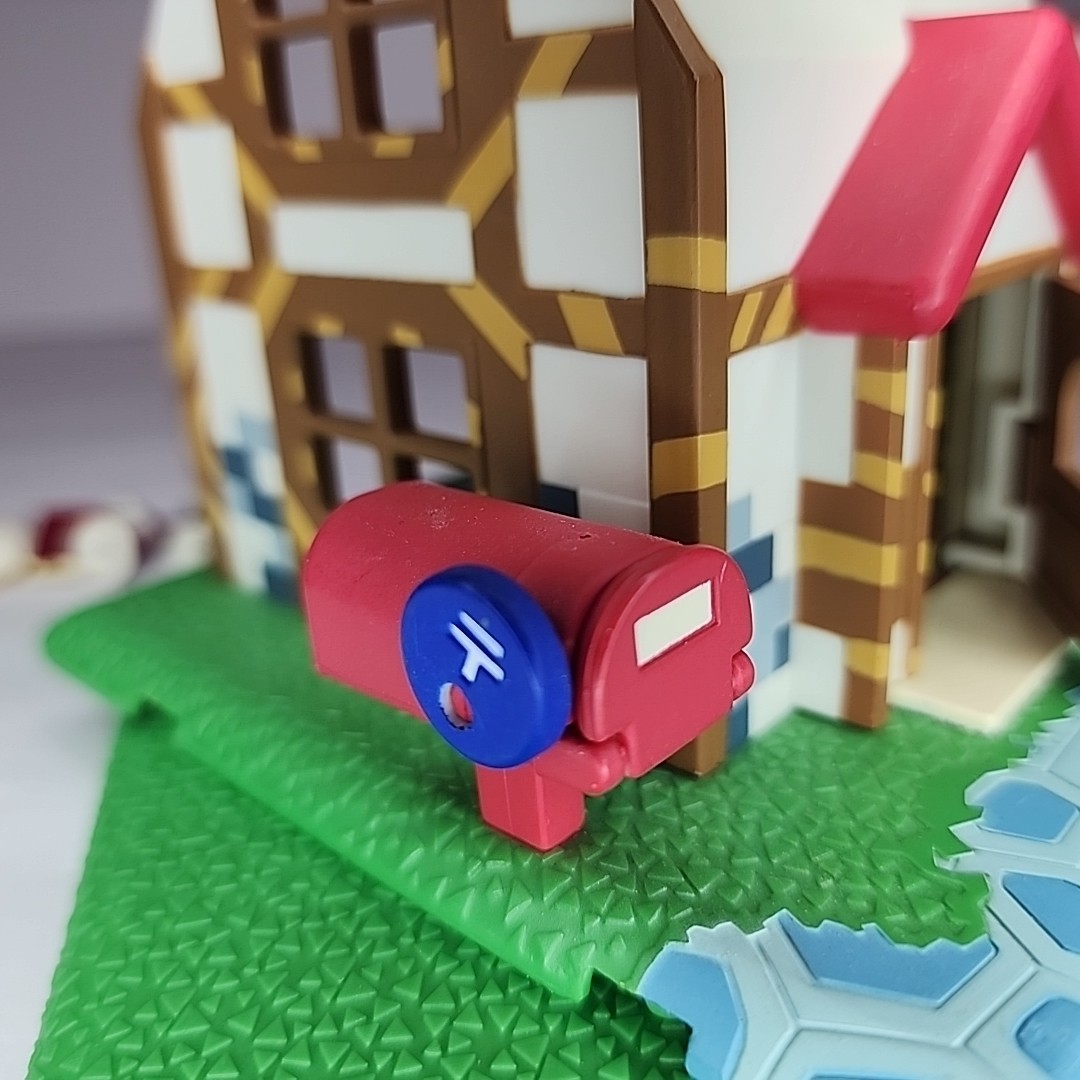 2001 Animal Crossing Lets Make a Forest 5&Prime; Two Story House Figure Furniture Lot