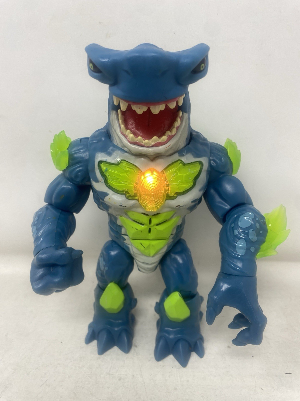 Beast Lab Shark Beast Creator Experinment Action Figure Toy Works W/ Batteries