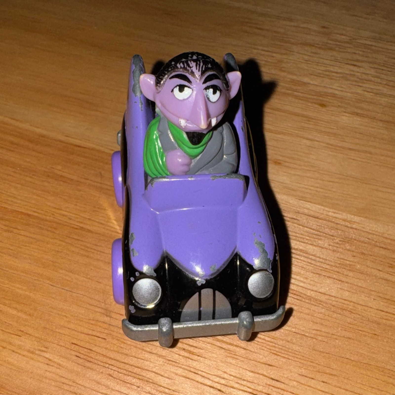 Vintage 1982 Playskool Sesame Street Count von Count Purple Car Die Cast Toy