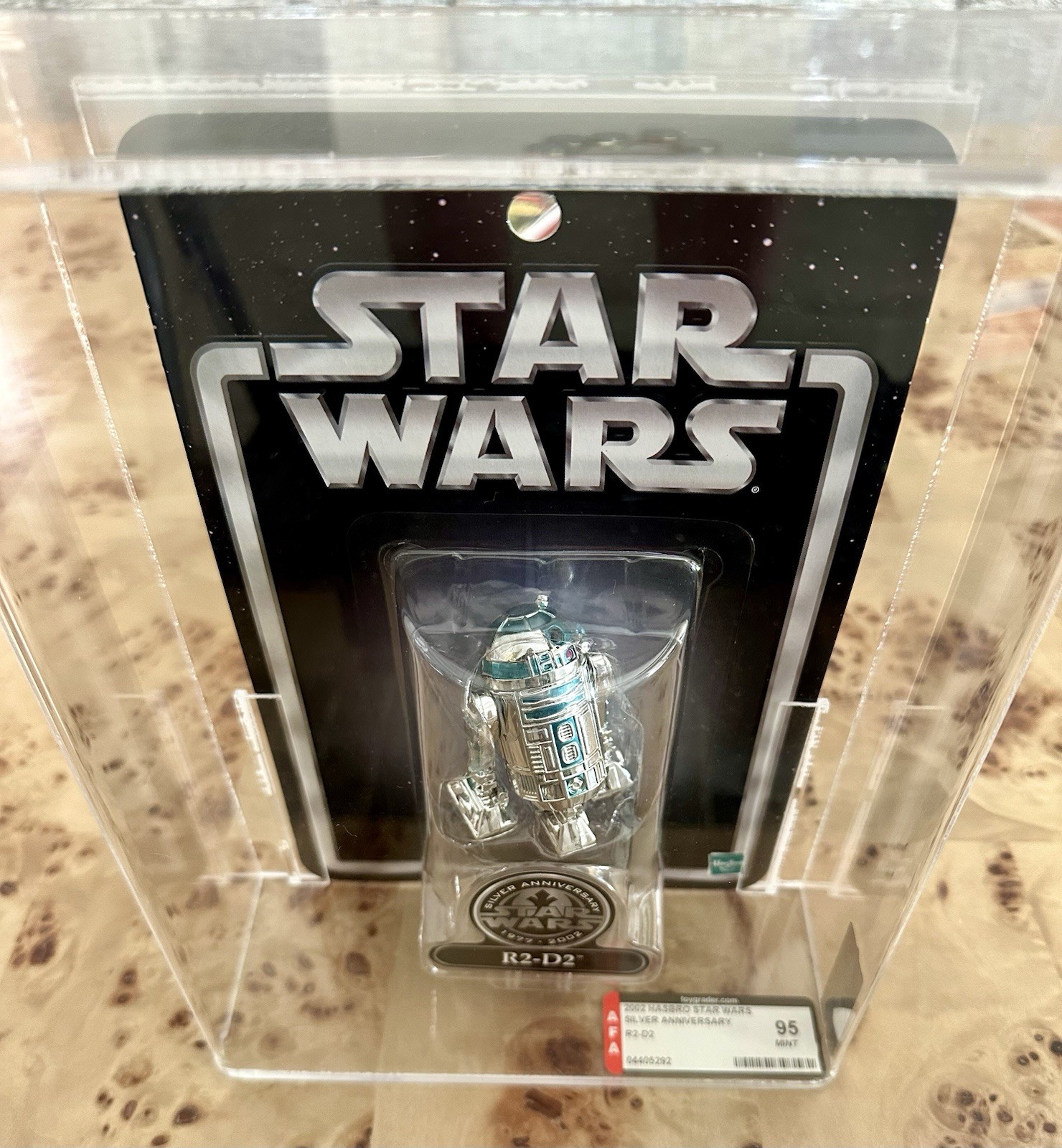Star Wars R2-D2 AFA 95 Silver Anniversary Toys-R-Us Exclusive POP 3 None Higher