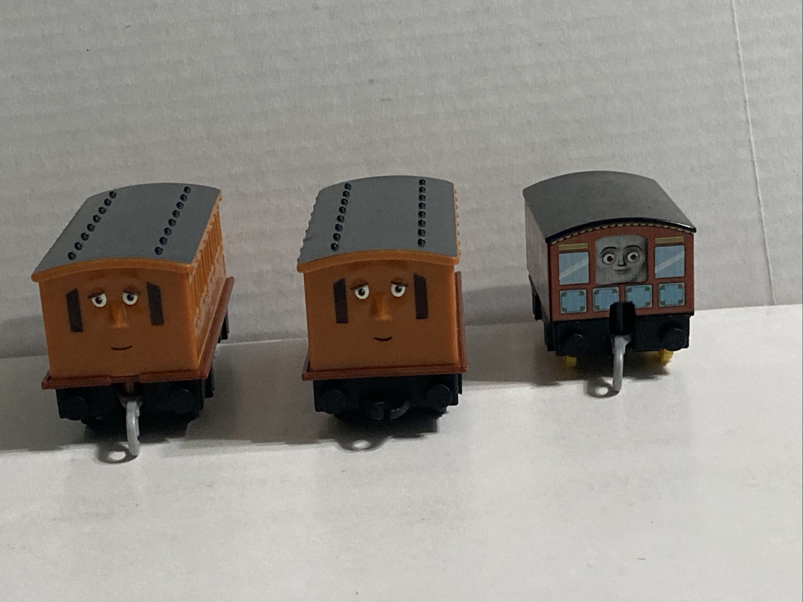 Thomas The Tank Engine & Friends Beppe, Annie, Clarabel 3 LOT Carriage Trains