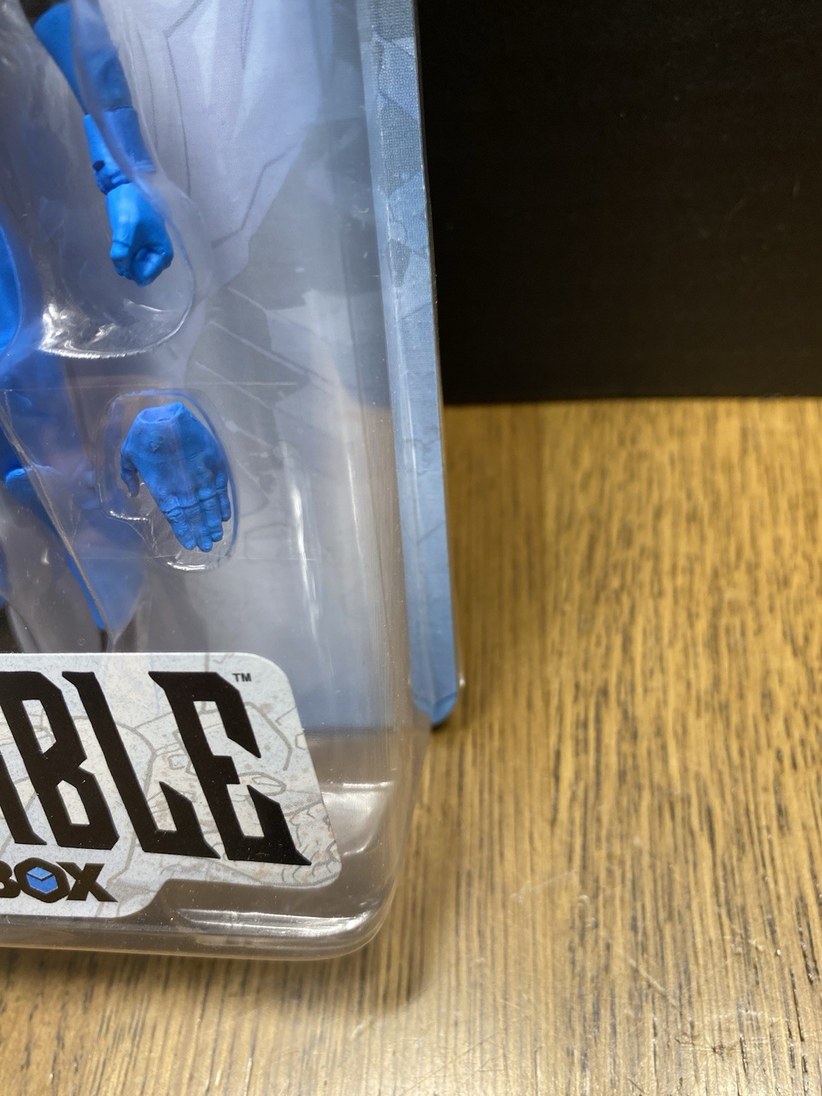 Skybound Invincible Megabox Exclusive Blue Suit NEW