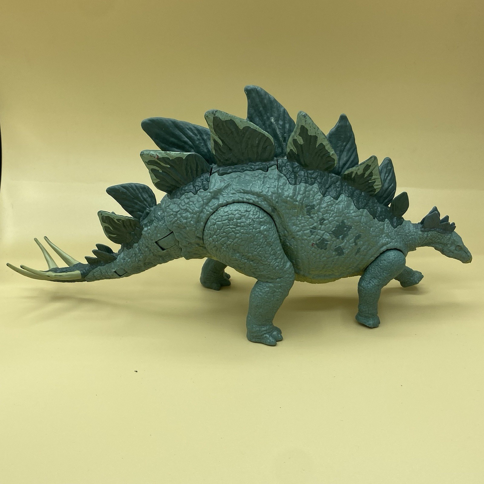 Jurassic World Stegosaurus Action Attack Dinosaur Toy Figure 14in Mattel