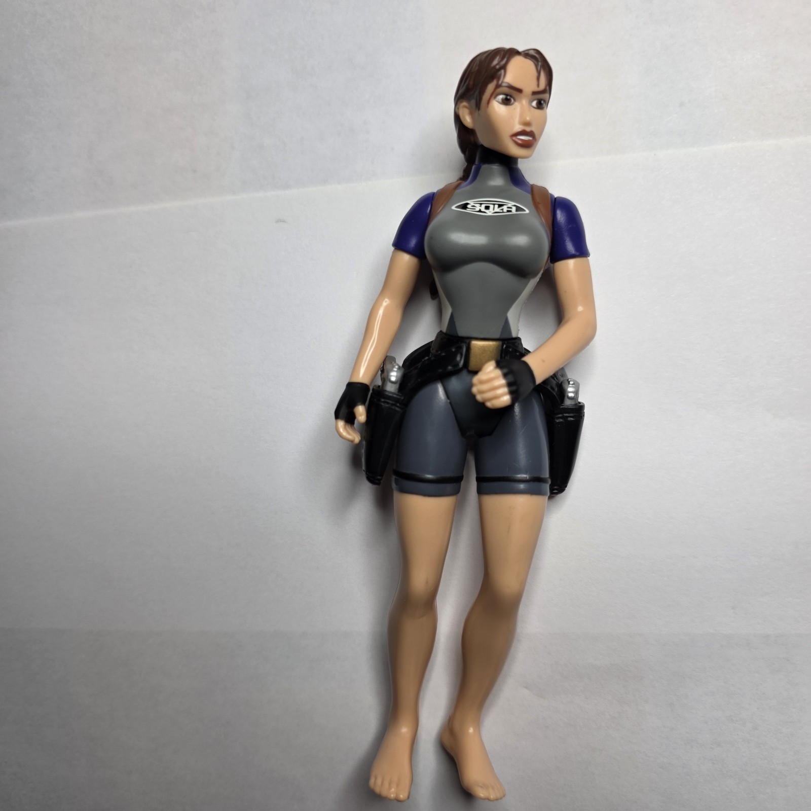 1999 Playmates Tomb Raider Lara Croft Action Figure