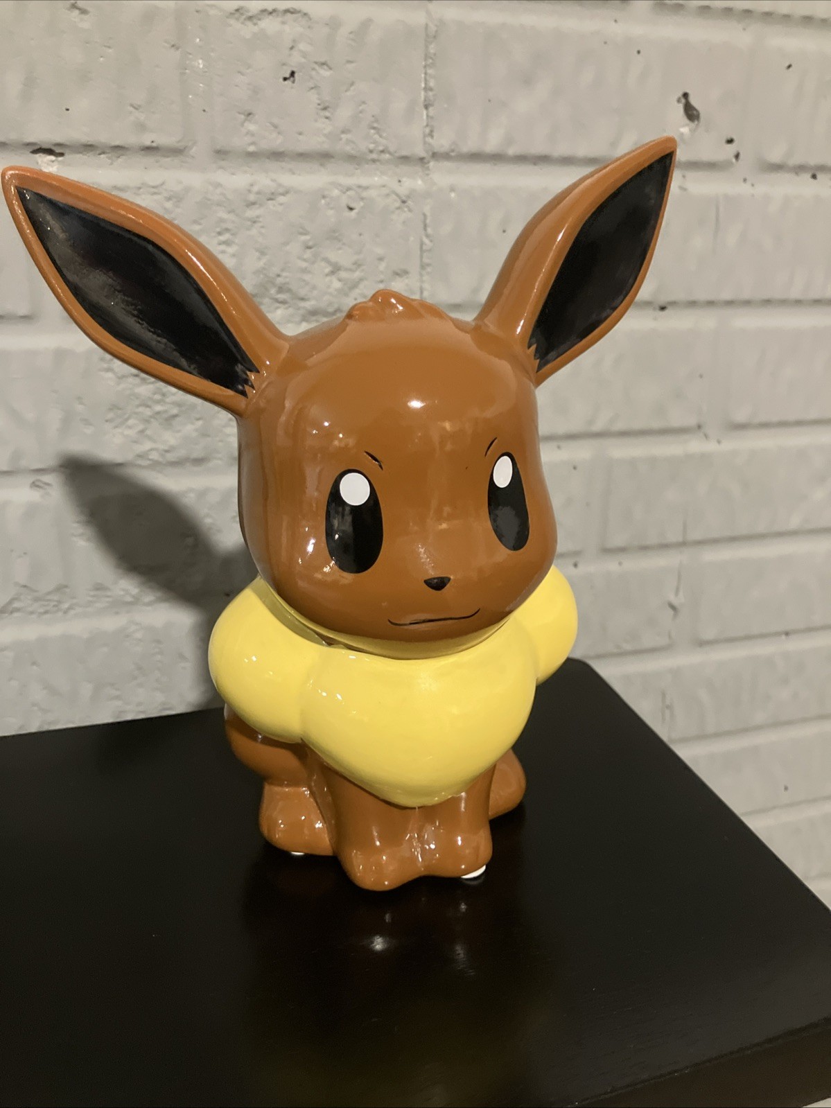 Pokémon Company Ceramic Eevee Coin Bank ( 2016 )
