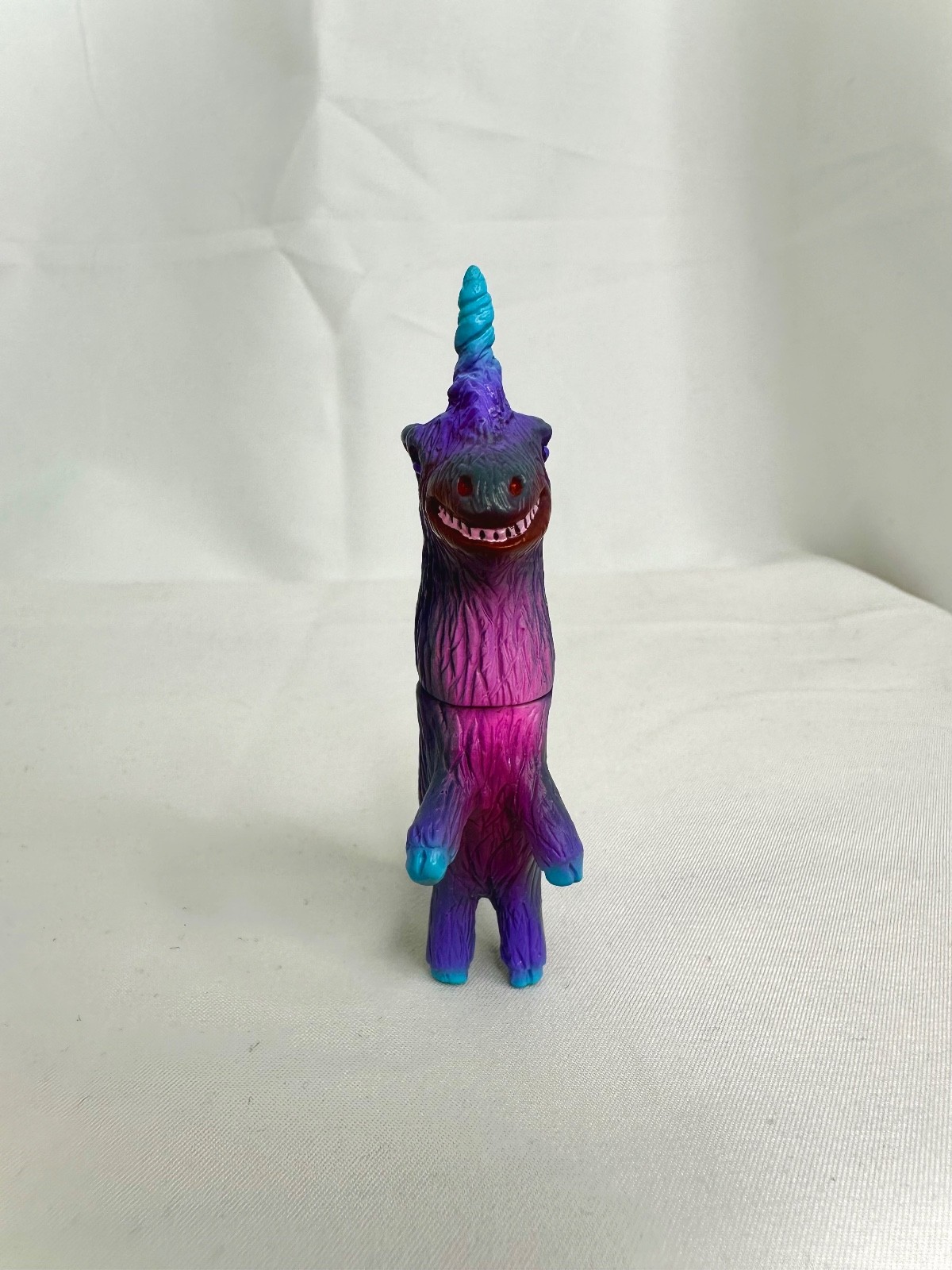 RAMPAGE TOYS GIRAFFYCORN MINI SOFUBI SOFT VINYL TOY JAPAN KAIJU PURPLE BLACK