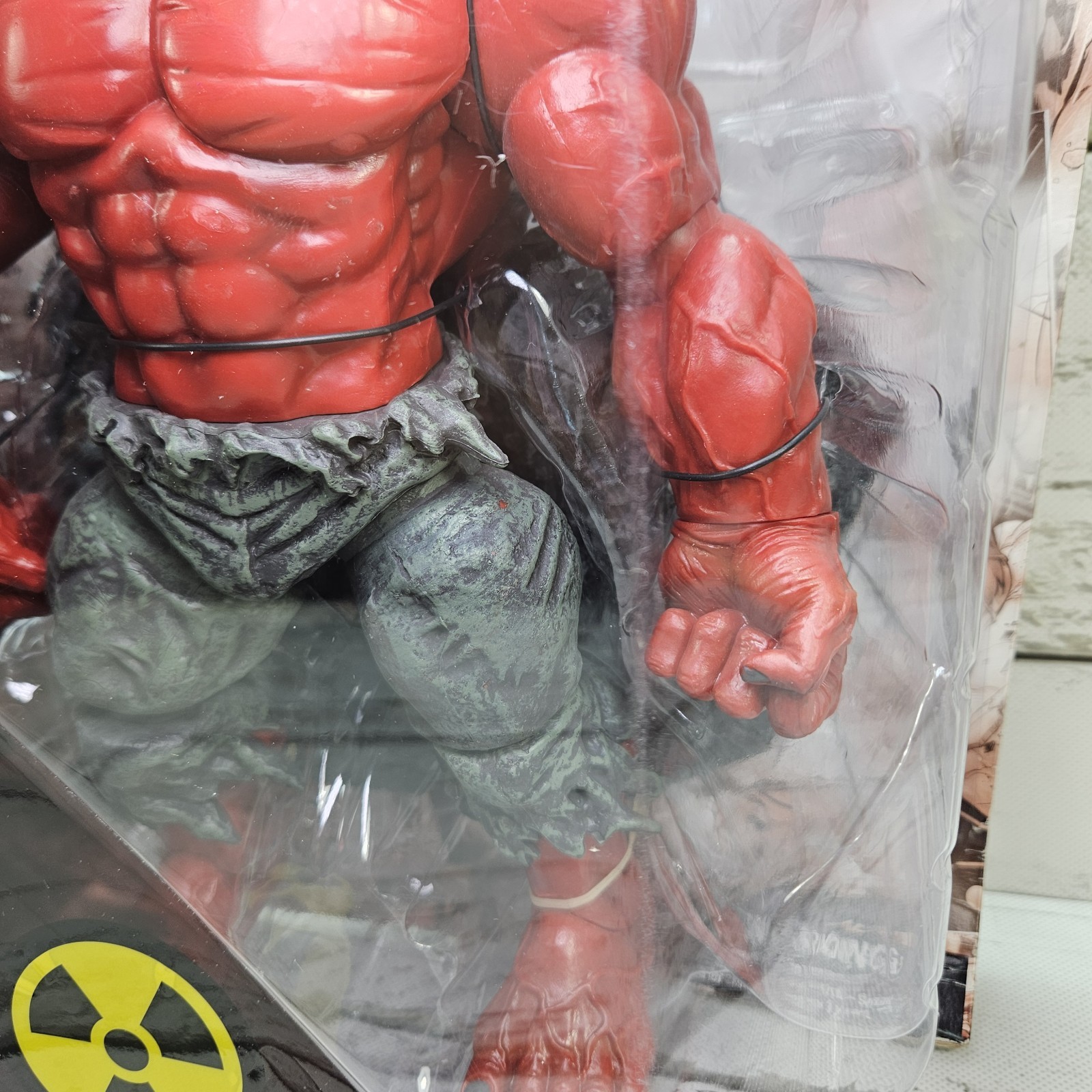 Diamond Select Marvel Select Red Hulk 2019 9&Prime; Adjustable Action Figure Read