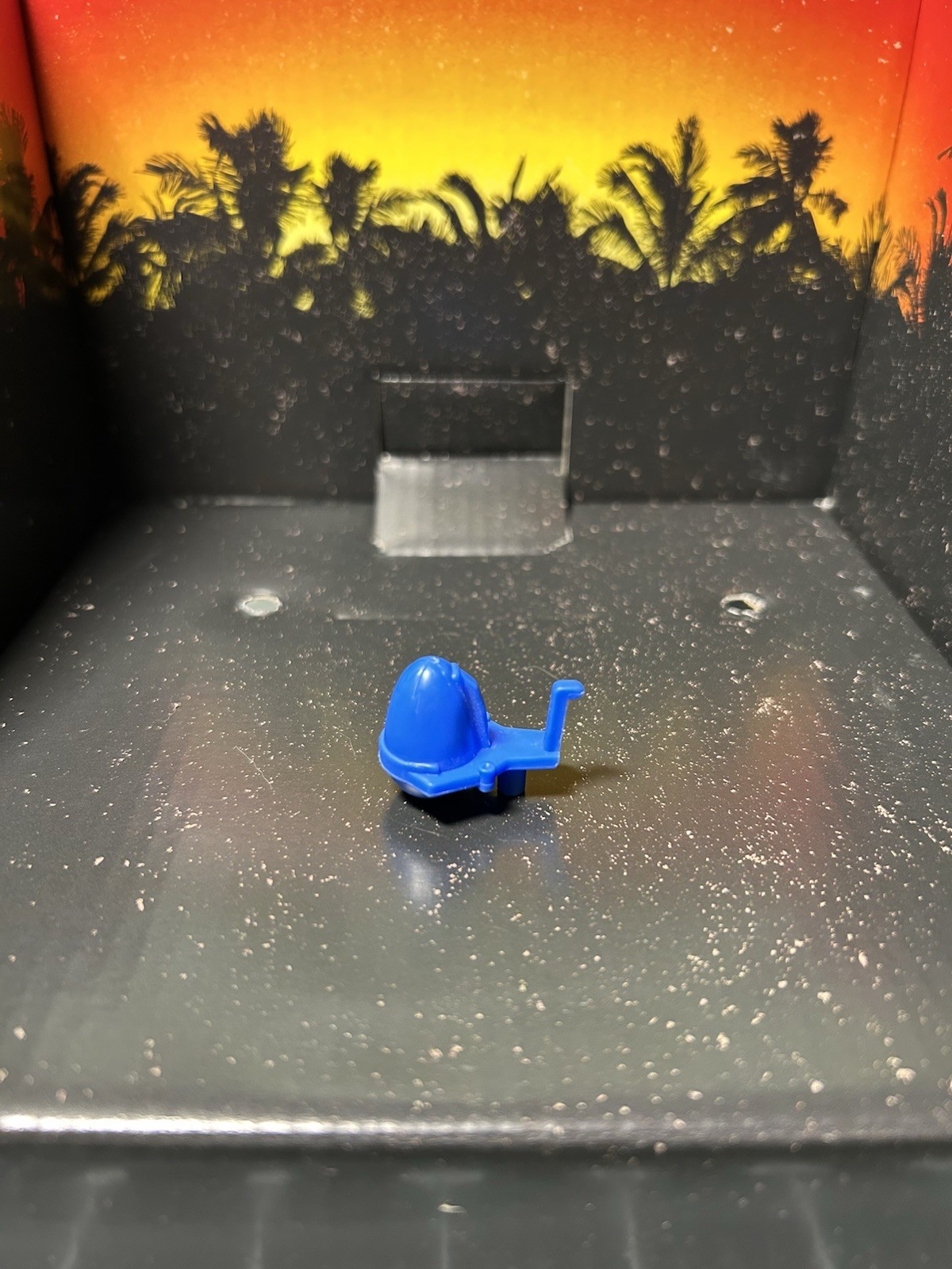 Jurassic Park Command Compound 1993 hatchery Dino Egg (Solid)Original Kenner