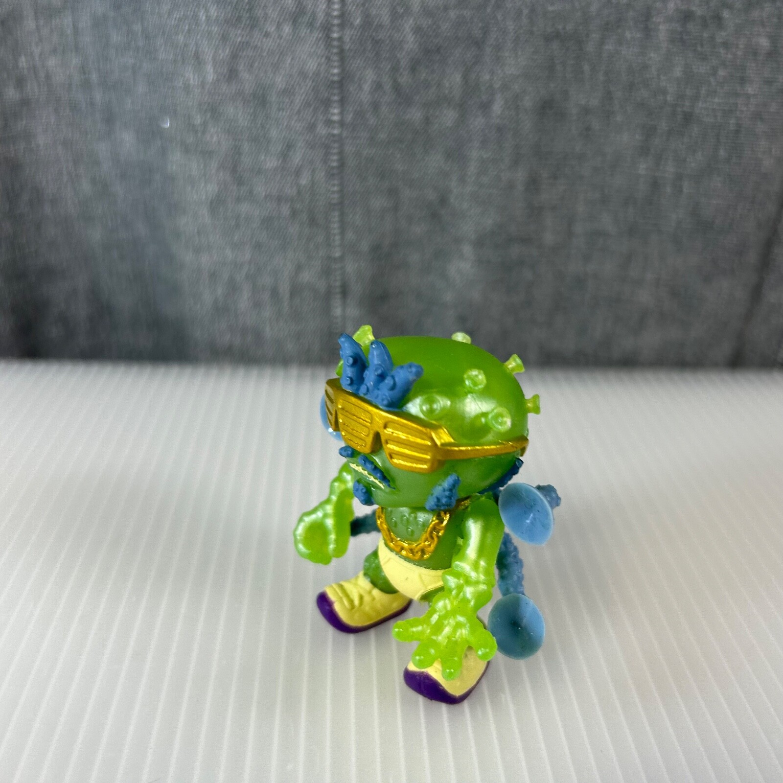 Treasure X Green Alien 2&Prime; Inch Action Figure Moose Enterprise
